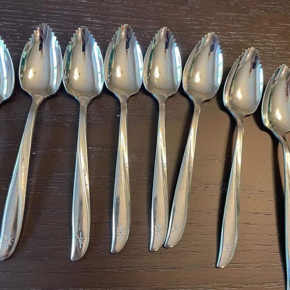 Oneida Community Vintage Starburst Grapefruit Spoons set of 8!
